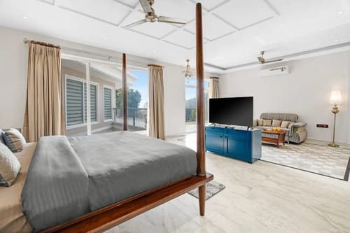 Sukh Saklana Haveli: Suites