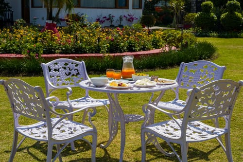 Farm Naturelle | Pet-friendly 3-BHK Farmhouse Near Jim Corbett With Garden, Terrace & Orchards 