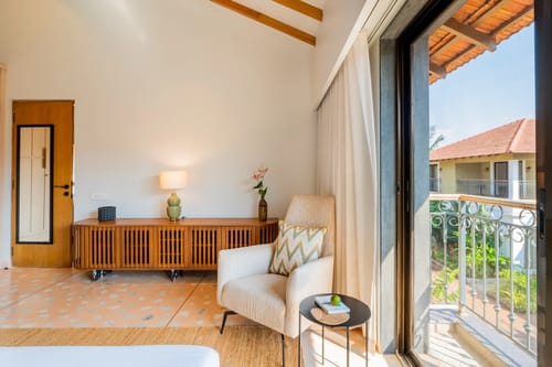 Entertainment Lounge