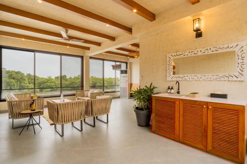 Living area 2 - Riverfront Retreat 