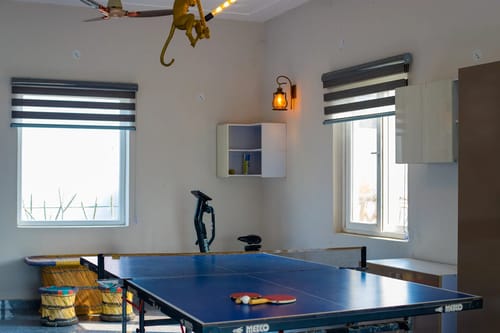 Entertainment Lounge