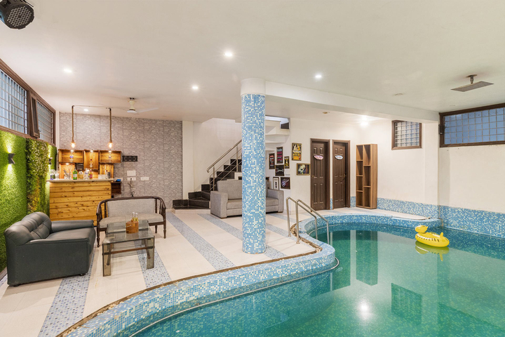 Lily @ The Magnolia Farm w/ Indoor Pool & Jacuzzi - Image 2