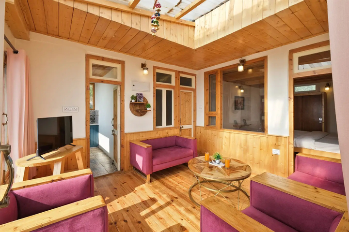 Theog 2BHK Loft with Patio - Image 5