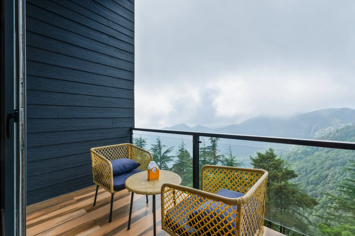 Heaven by The Kiana W/ Indoor Jacuzzi - Image 4