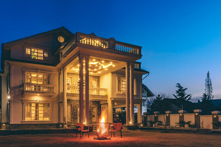 Midsummer Moon - Image 4