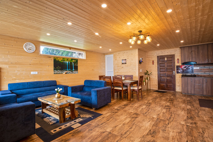 Wooden Chalet - Image 2