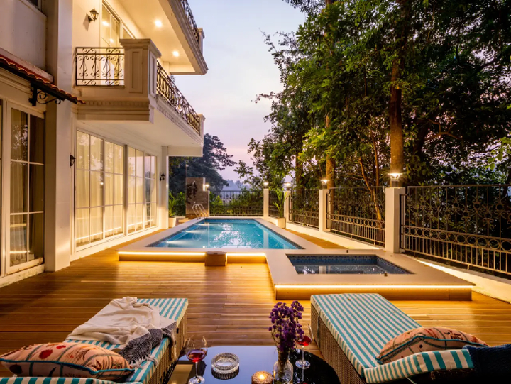 Suntuarios Casa Ivy | 4-BHK | Pvt Pool | Jacuzzi | Gazebo | Lift