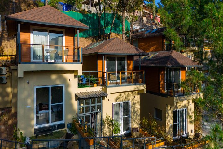  Sirmour Baag Rose | Cosy Pet-friendly Hill Cottage With Balcony, Common Garden & Restaurant  - Image 3