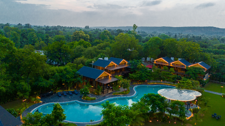 Raha Farms | 1 Cottage With Common Pool, Restaurant, Game Zone, Gym & Conference Area - Image 2