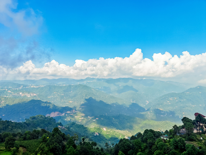 Dochi  |  4-BHK apartment with Hill Views, Living Room, & Balconies - Image 4