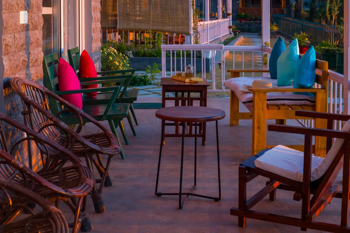 Alpenglow | Pet-friendly 3-BHK Hillside Villa With Garden & Scenic views - Image 3