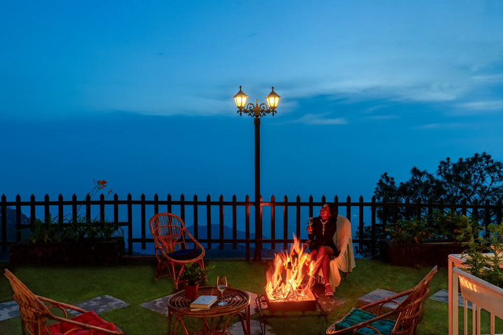 Fleur De Lis | 3-BHK + Attic | Garden | Scenic views - Image 5