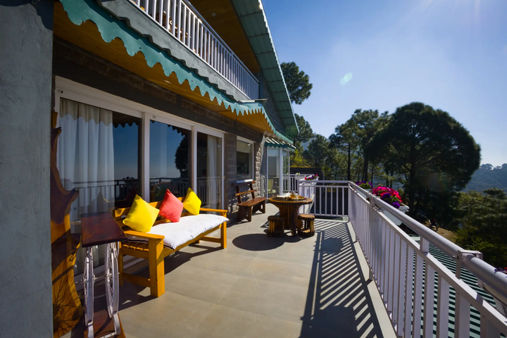 Cliff Side Villa | 3-BHK + Attic | Garden | Gazebo | Balconies | Scenic Views - Image 4
