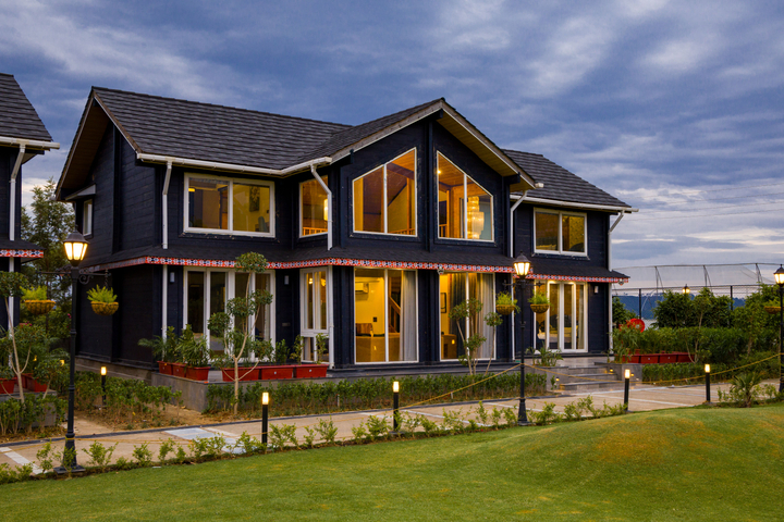 Esh Cottages Birch | Hillside 4-BHK Hideaway With Lush Garden, Common Pool, &  Gaming Zone - Image 4