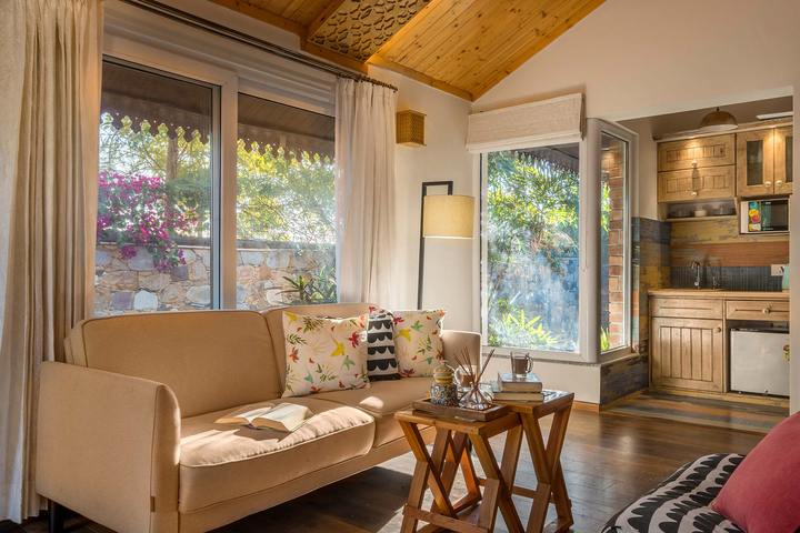 1 Cottage @ Dudly Manor - Image 4