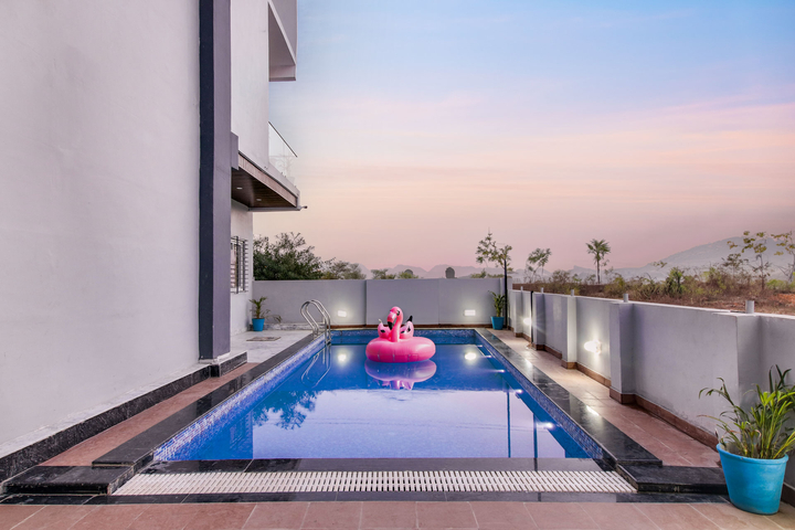 Beige @ Prathaniya Villa - Image 3
