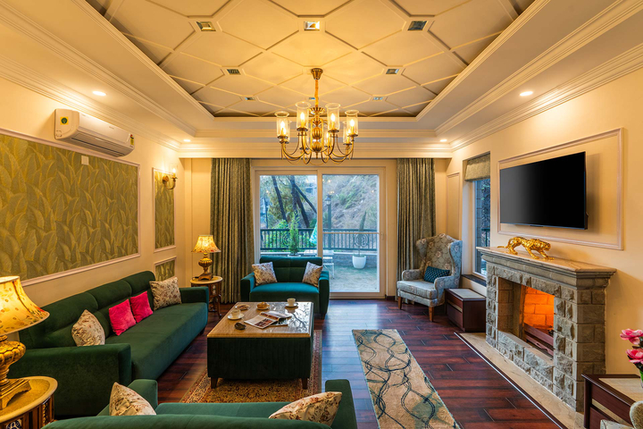 Cas Mir w/ Outdoor Pool - Image 5