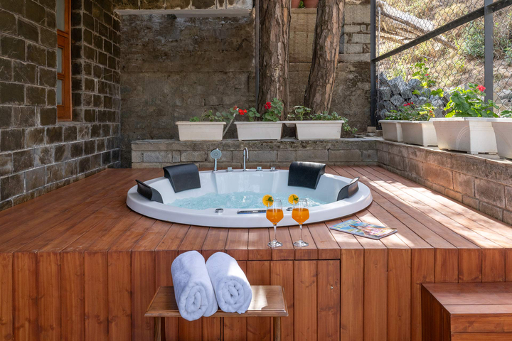 Floradale w/ Jacuzzi & Wood-Fire Pizza - Image 2