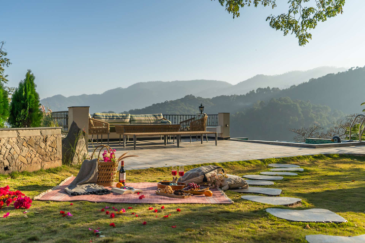 GLAMPS @ ILIKA W/ Heated Infinity Pool And Jacuzzi - Image 5