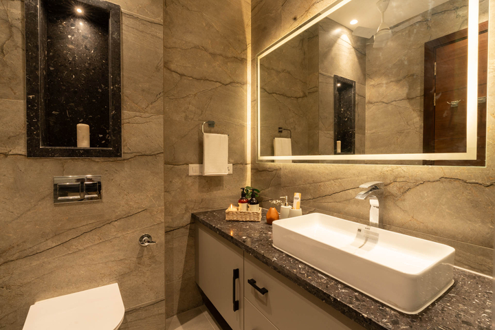 Comfort Room @ Vista Residences at GK-1 - Image 4