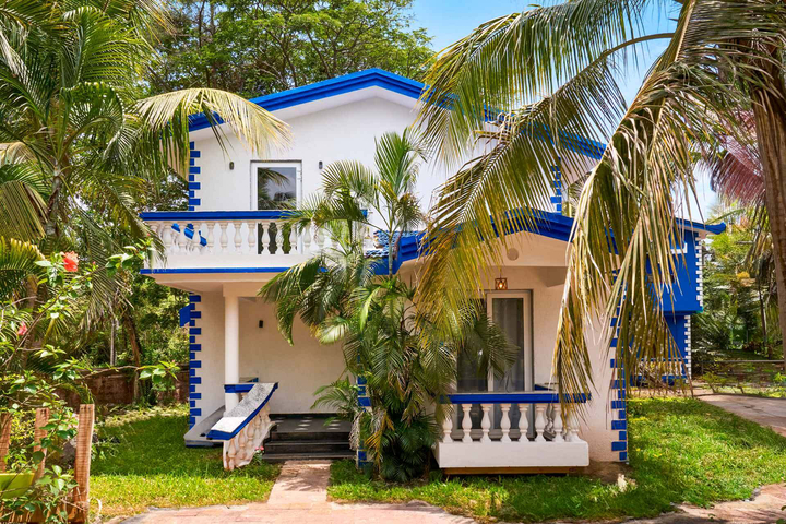 Tarika’s Santorini Haven