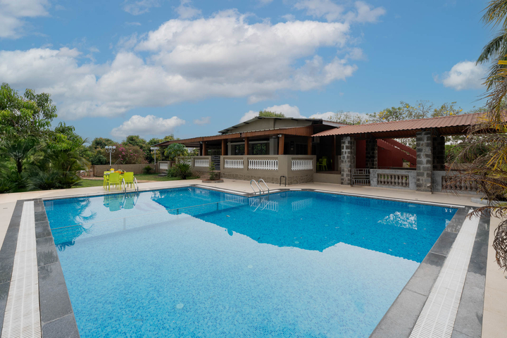 The Blue Roof - Image 3