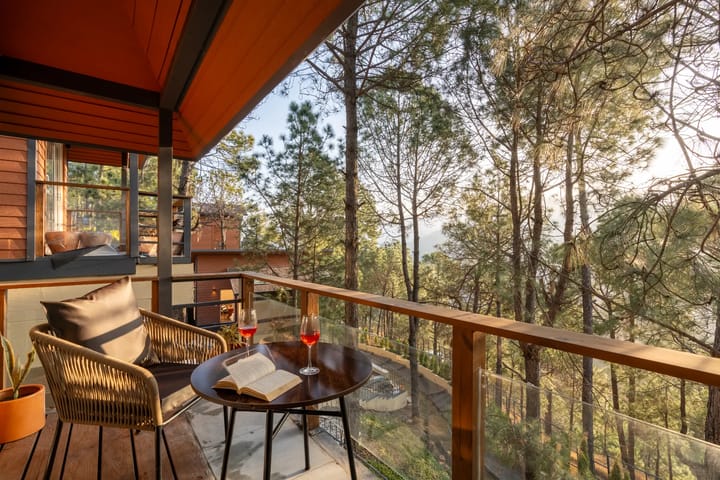 Sirmour Baag Rose | Cosy Pet-friendly Hill Cottage With Balcony, Common Garden & Restaurant - Image 2