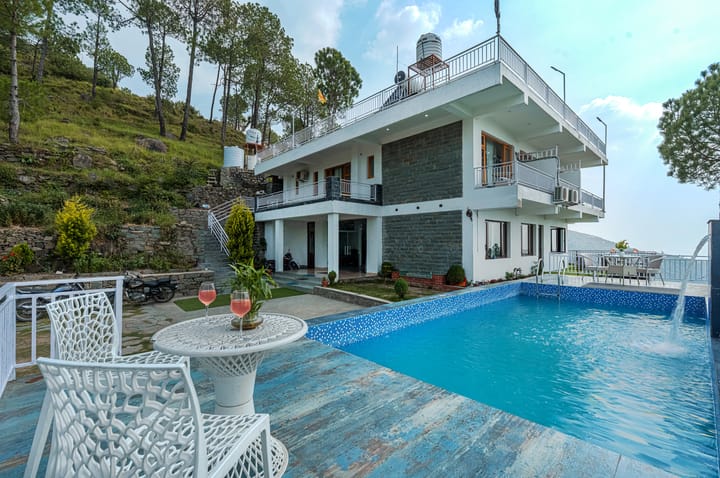 Querencia | Pet-friendly 5-BHK Villa With Sunset & Hill Views 