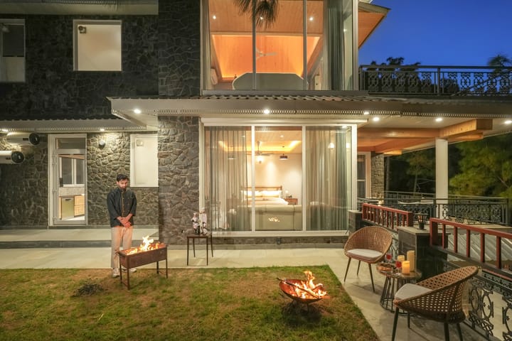 Kavya Villa | 4-BHK Pet-friendly Villa With Lounge, Game Zone, Sit-Out Areas & Panoramic Views in Kasauli Hills