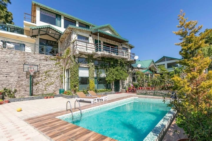 4 Rooms @ Villa Mountain Crest w/ Outdoor Pool