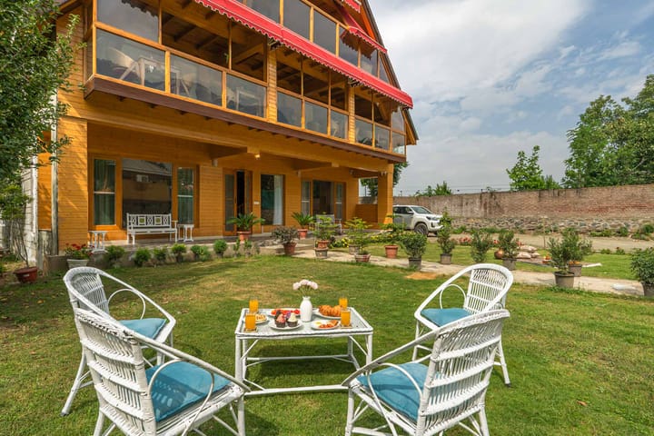 Emaarat Chalet - Image 4