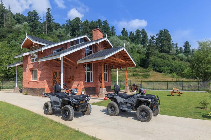 Suroor w/ Central Heating - Tangmarg - Image 4