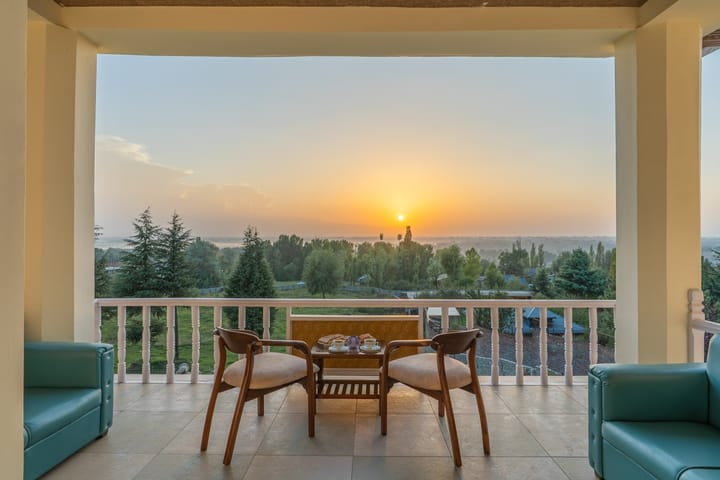 Lakeside Panorama - Image 3