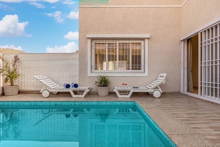 Shourya Zenna | 3-BHK | Pvt Pool & Garden | Terrace | Scenic Views - Image 3