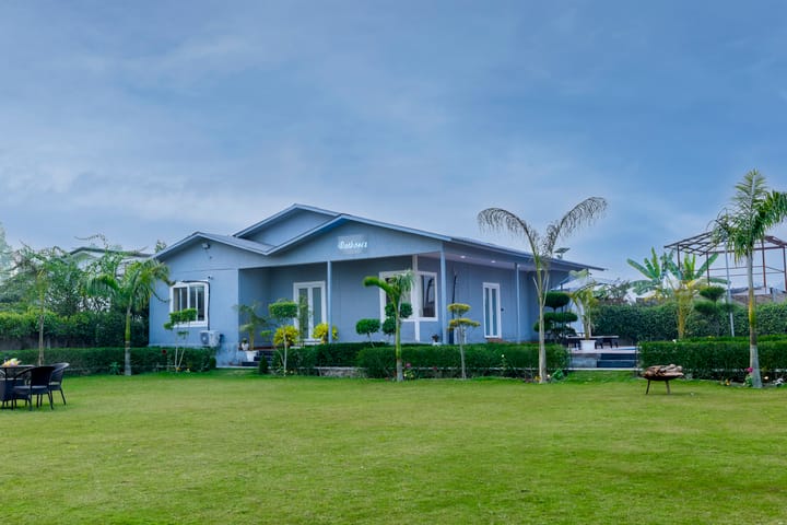 Rathore Farm | Pet-friendly 3-BHK Farmhouse With Private Pool, & Expansive Garden