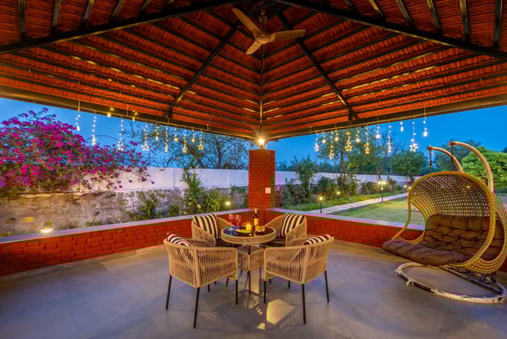 The Mira House w/ Pool - Image 2