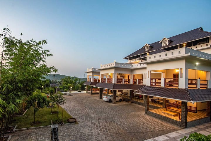 2 Rooms @ Springhills Villa & Ayurvedic Spa - Image 4