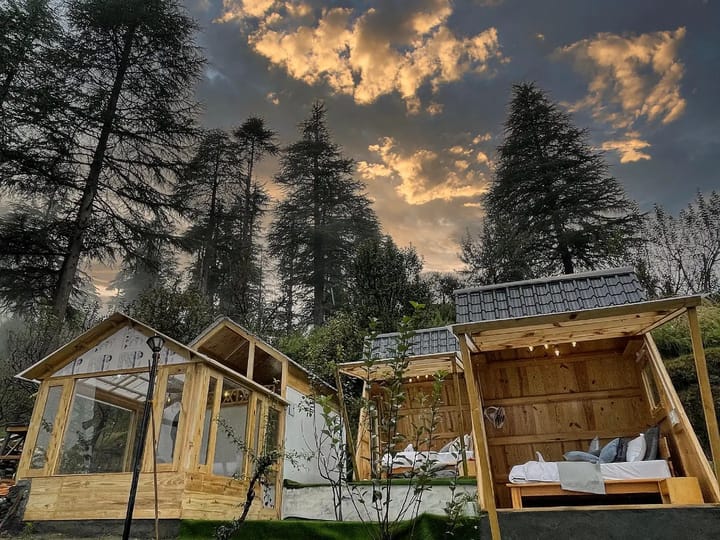 A Cozy Wooden Cabin & Attic | Itsy Bitsy