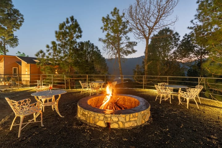 Sirmour Baag Merlot | Hillside Pet-friendly Cottage With Jacuzzi, Balcony & Restaurant - Image 3