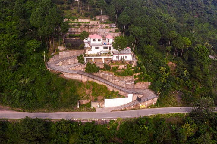 Villa Woodside Meadows W/ Breakfast - Image 5