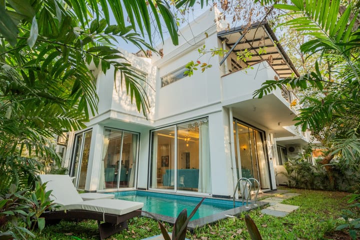 Laguna Camellia | Opulent 4-BHK Getaway Near Popular Beaches With Private Pool, Balcony & Indoor Bar - Image 2