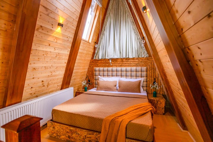 Frozen Fall @ Frostflare Cottages - Image 4