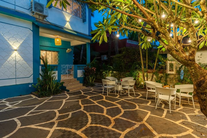 Nyx’s Haven | 7-BHK | Pvt Pool | Outdoor Sitting Area - Image 5