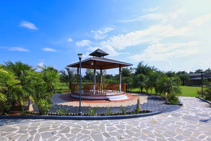 Riverfront Cottage - Image 5