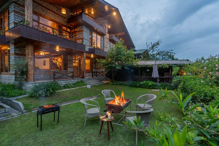 Mantra @ Himalayan Retreat