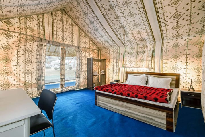 Deluxe Tents @ Prayagraj Tent City - Mahakumbh 2025 - Image 3