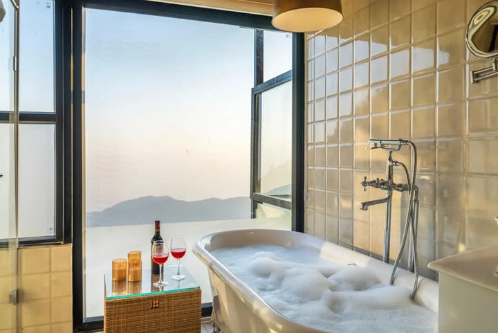 The English Country House | Elizabeth Lodge - Image 2