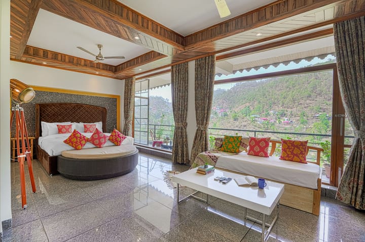 Dilli Villa | 3-BHK With Private swimming pool, theatre and gym