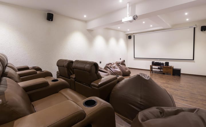 3 Rooms @ Grande Montana - Image 4