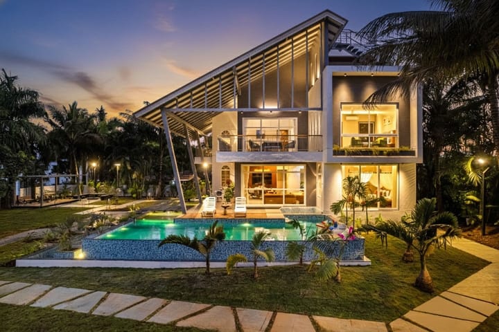 Casa Lucent